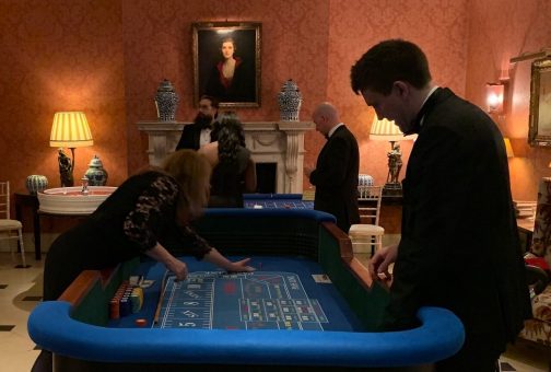 CRAPS123 game of craps being played